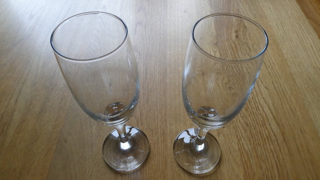 2 Champagne glazen, Ophalen, Zo goed als nieuw, Overige typen