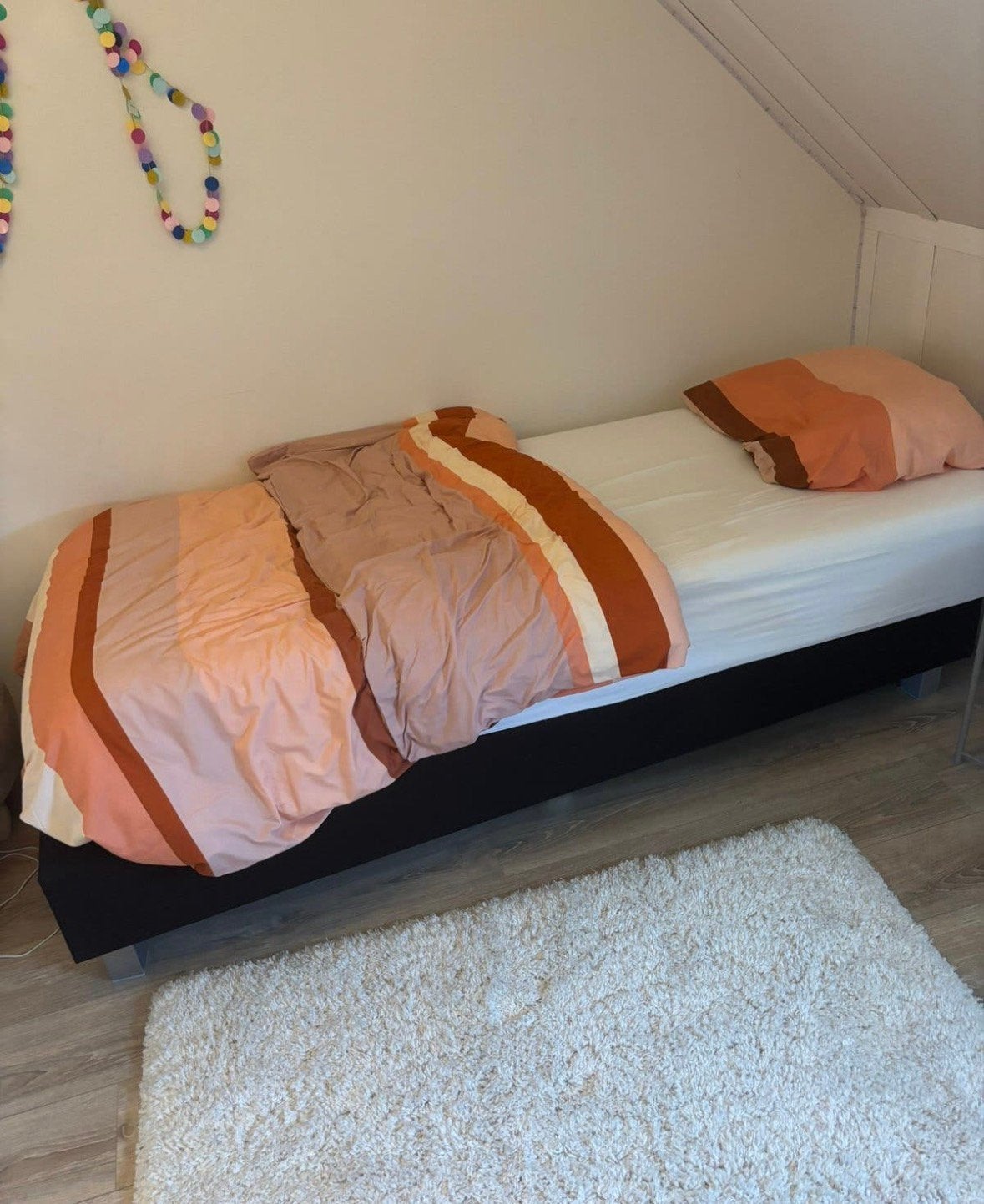 Ikea boxspring, Ophalen, Zo goed als nieuw, Tweepersoons, Stof