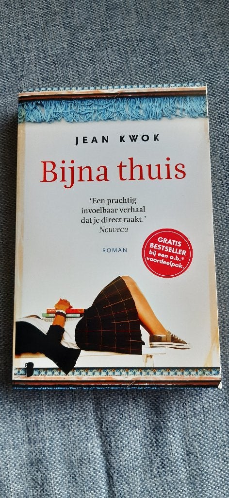 Roman Boek Jean Kwok ''Bijna thuis'', Nieuw, Ophalen of Verzenden, Nederland, Jean Kwok