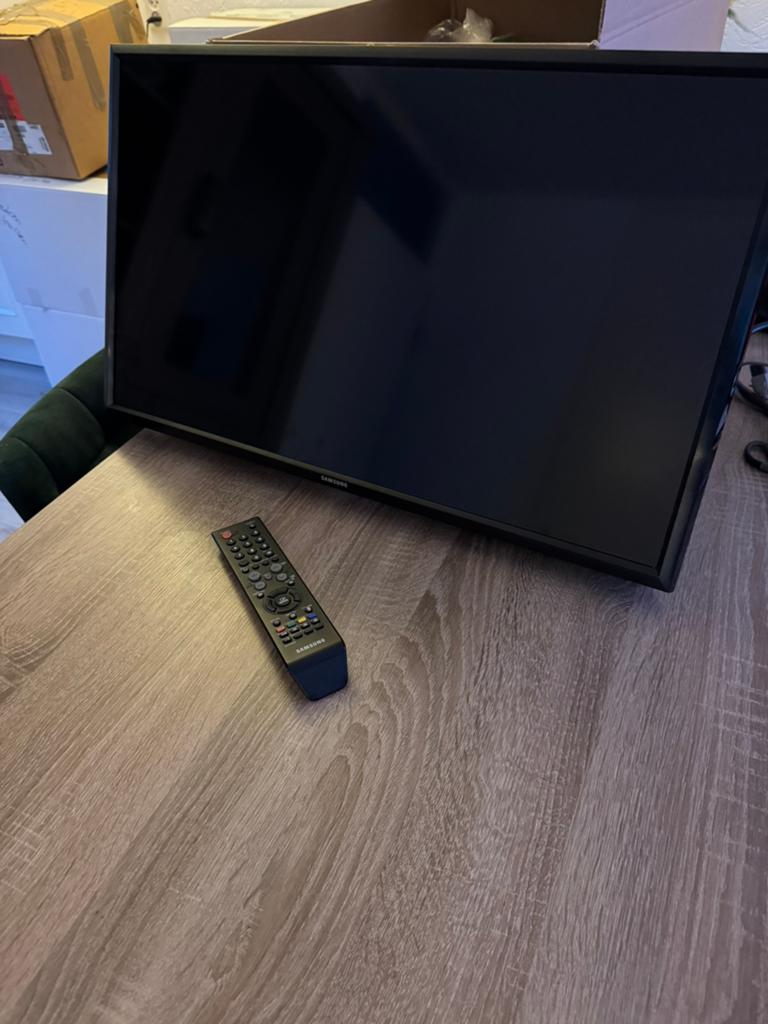 Samsung 28inch tv, Ophalen, Gebruikt, 50 Hz, HD Ready (720p)
