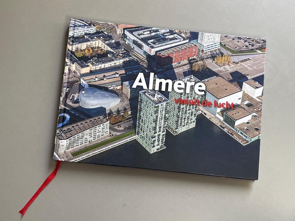 Almere vanuit de lucht - 2015