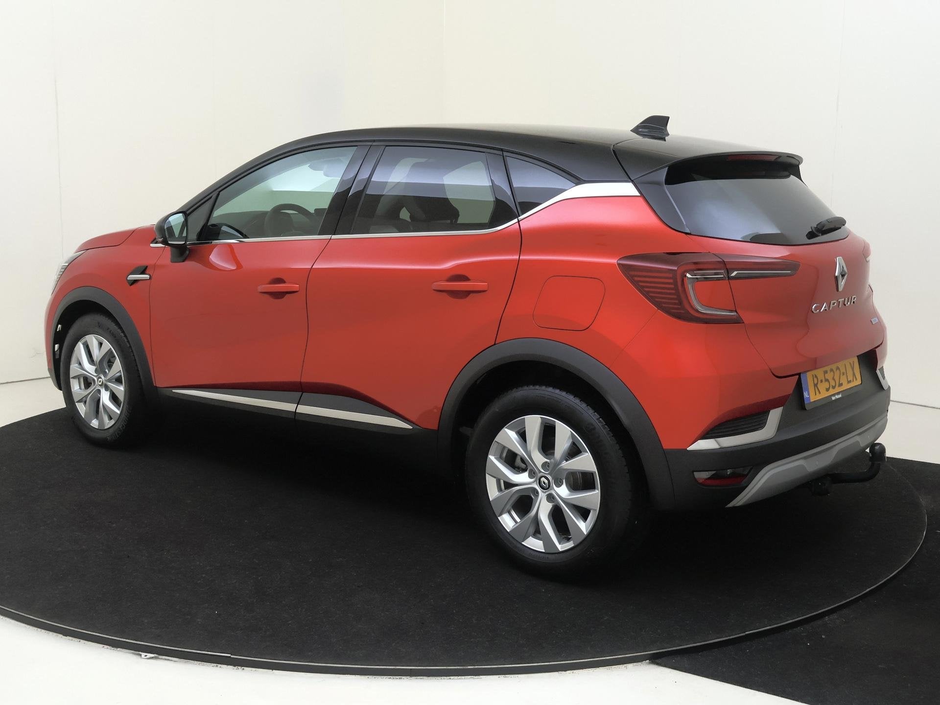 Renault Captur E-Tech Plug-in Hybrid 160 Intens | Automaat |, Auto's, Renault, 77 km/l, Gebruikt, Leder en Stof, Bedrijf