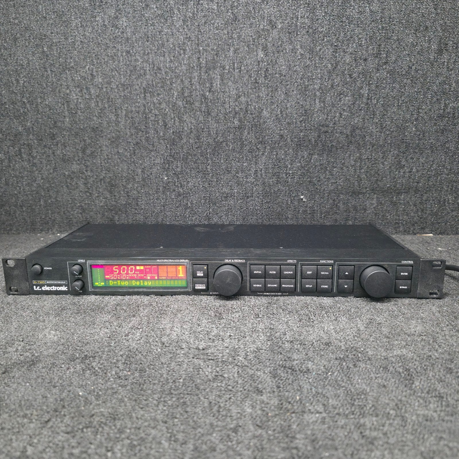 T.C. ELECTRONIC  D-TWO   multitap rhythm delay  nieuwstaat !, Ophalen of Verzenden, Zo goed als nieuw