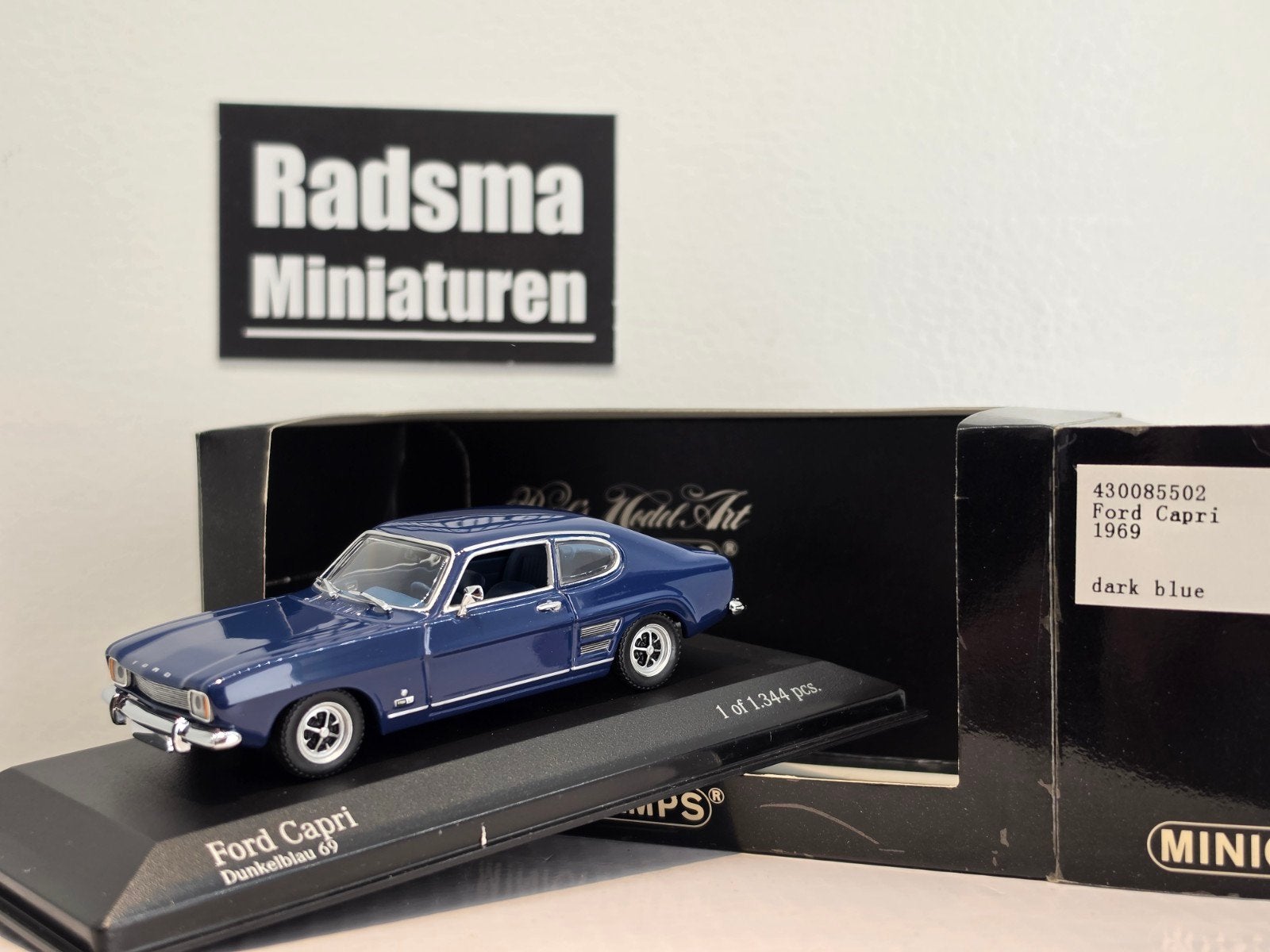 Ford Capri mk1 1969 - Donkerblauw - 1:43 Minichamps, Auto, Ophalen of Verzenden, Zo goed als nieuw, MiniChamps