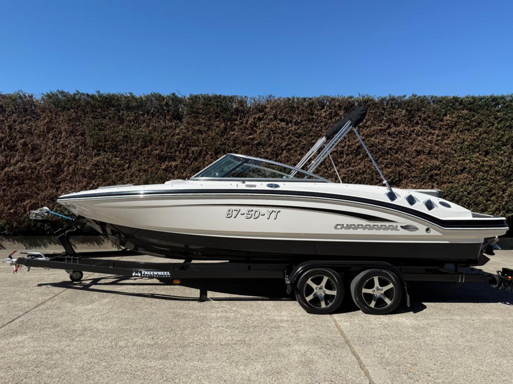 Chaparral 216 SSI 5.0 mercruiser uit 2016, Ophalen, Zo goed als nieuw