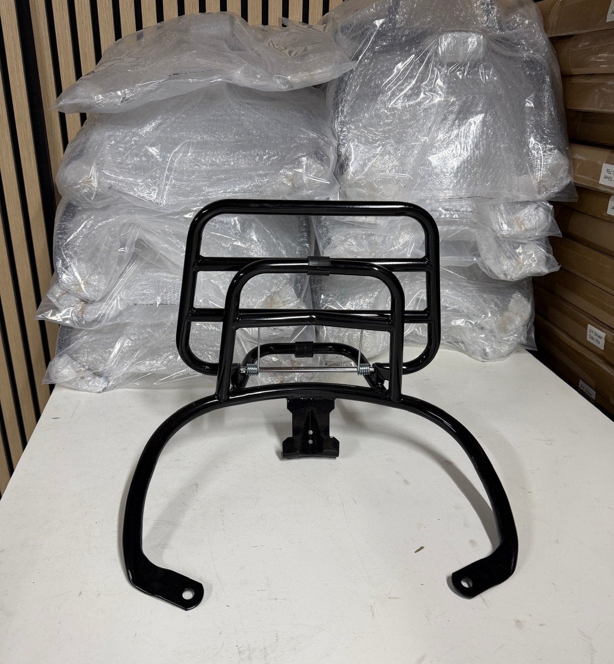 Vespa Sprint achterrekje glans zwart NIEUW ‼️‼️, Fietsen en Brommers, Ophalen of Verzenden, Zo goed als nieuw, Overige typen, Vespa