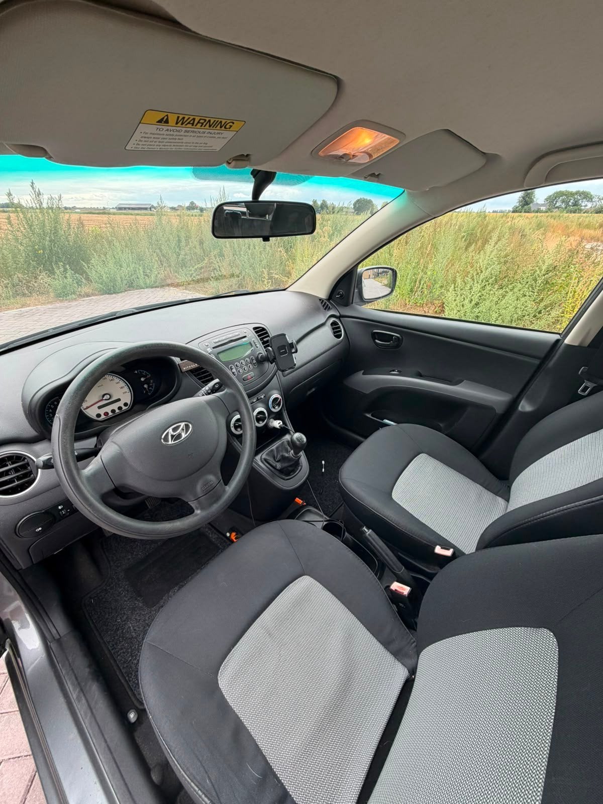 Foto 6 van Hyundai i10 1.1 I 5DR 2010 Grijs