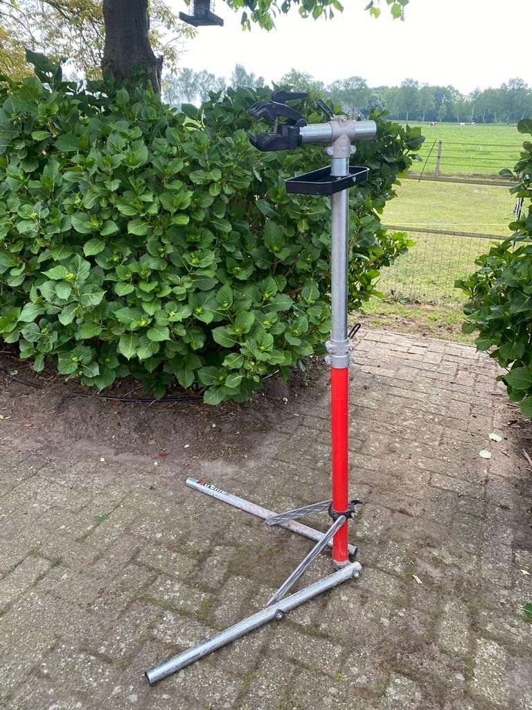 Fiets Montagestandaard - Handig voor Onderhoud en Reparatie, Ophalen, Zo goed als nieuw