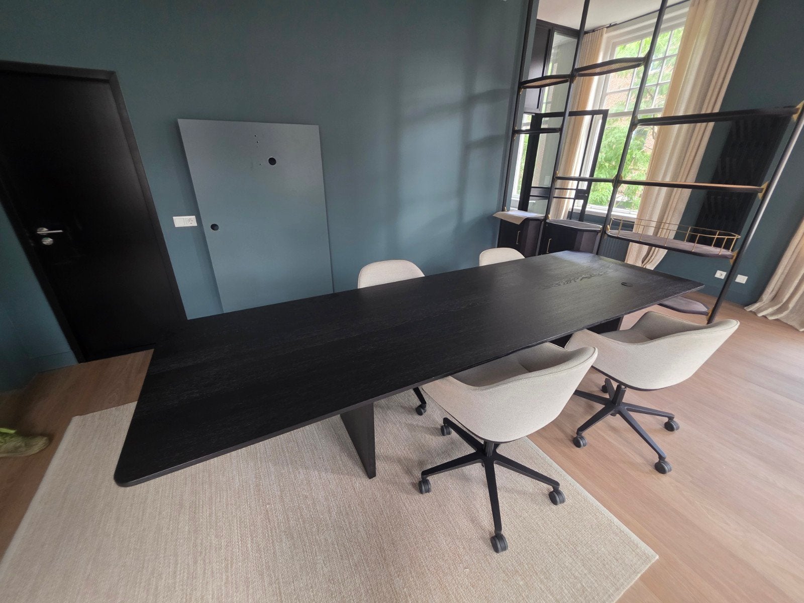 Italiaans design kantoormeubilair, tafel kasten akoestiek., Aankleding binnen, Ophalen, Gebruikt, Complete inventaris