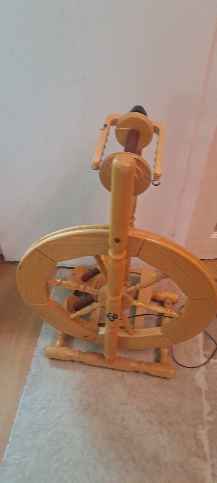 Louët Spinnewiel - Perfect voor Spinnen van Wol, Hobby en Vrije tijd, Spinnewielen en Spinnen, Ophalen