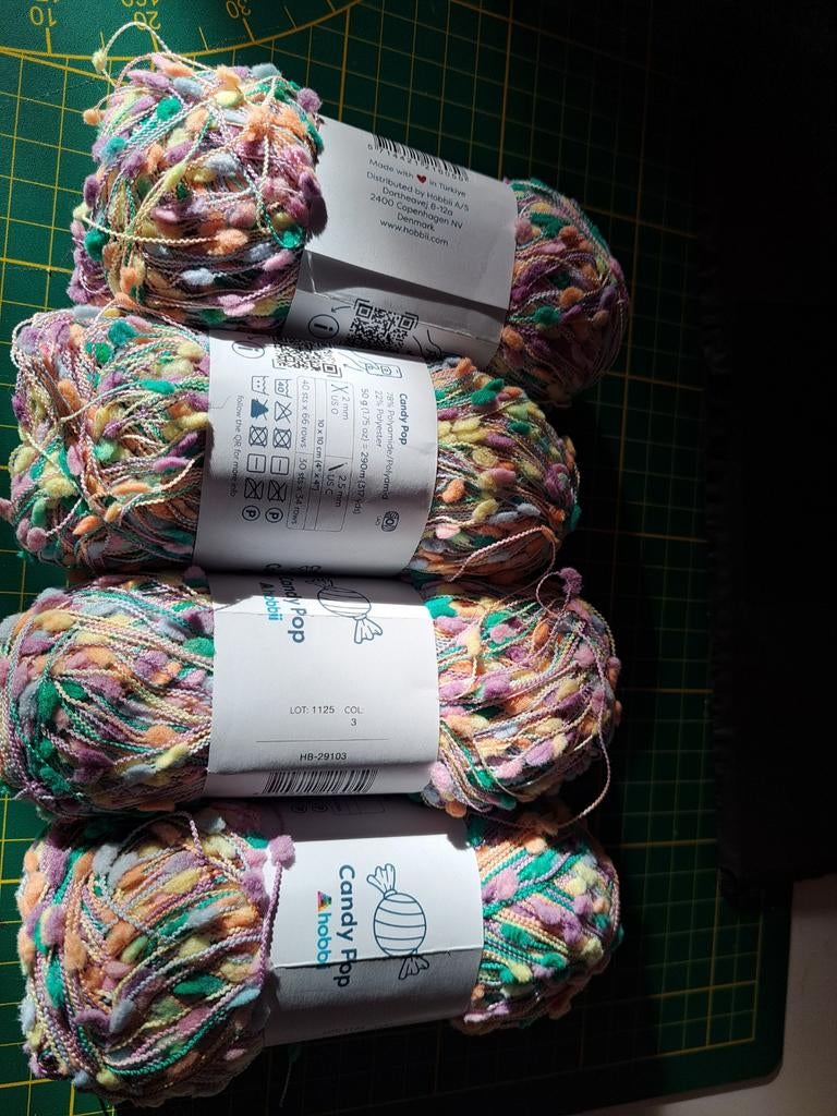 Hobbii candy pop, Ophalen of Verzenden, Breien, Patroon of Boek