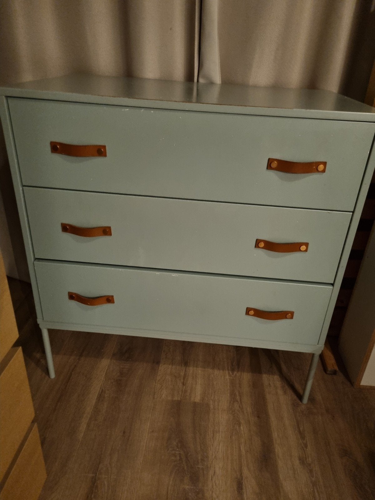 Commode / Ladekast met 3 laden en leren handgrepen, Gebruikt, Modern, Scandinavisch, 100 tot 150 cm, 3 of 4 laden