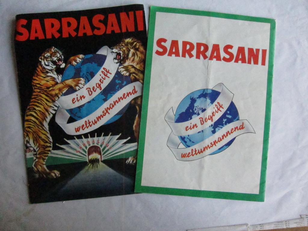 Twee verschillende vintage folders van Circus Sarrasani, Ophalen of Verzenden, Gebruikt, Album of Boek, Overige merken