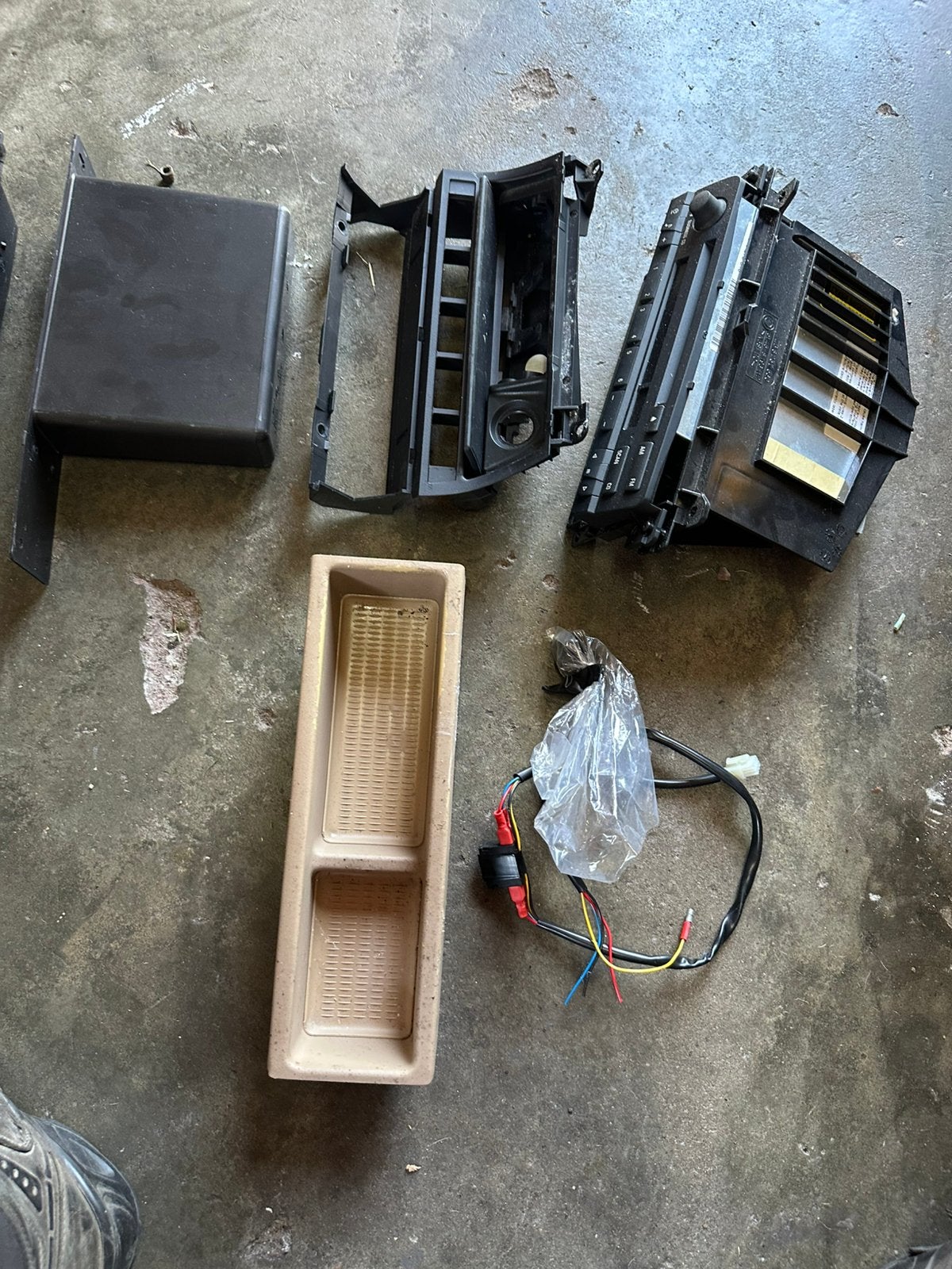 BMW e46 radio + cdafspeler + toebehoren, Auto diversen, Ophalen of Verzenden