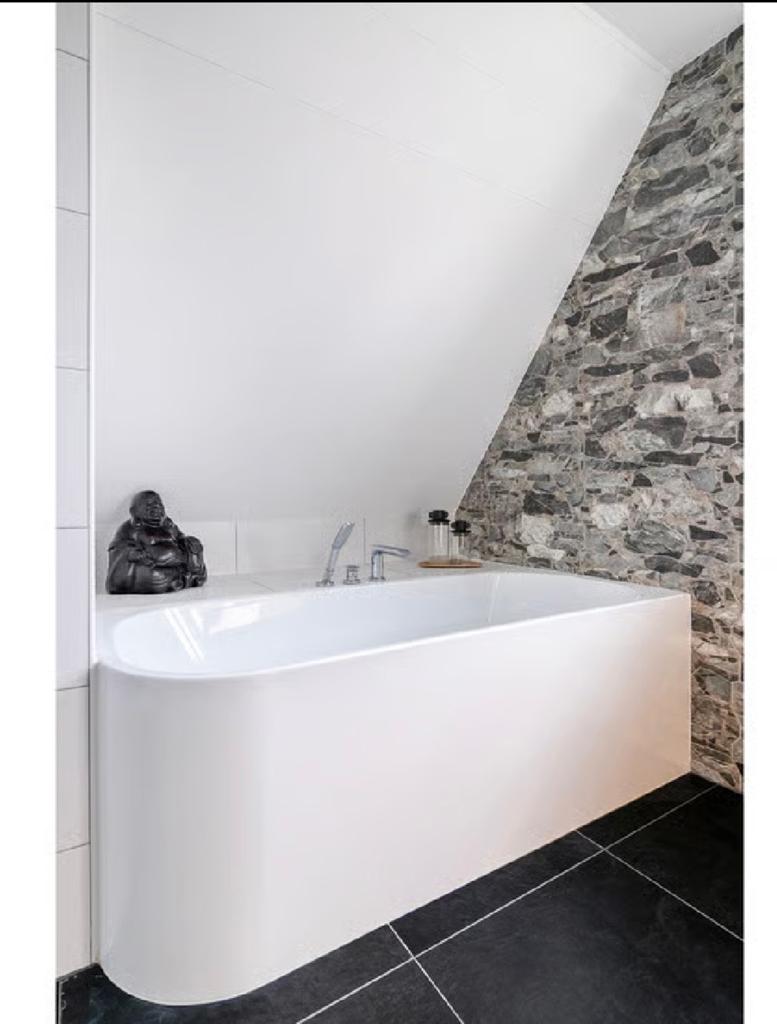 Halfvrijstaand Ligbad 170x75 met kraan en handdouche, Ophalen, Zo goed als nieuw