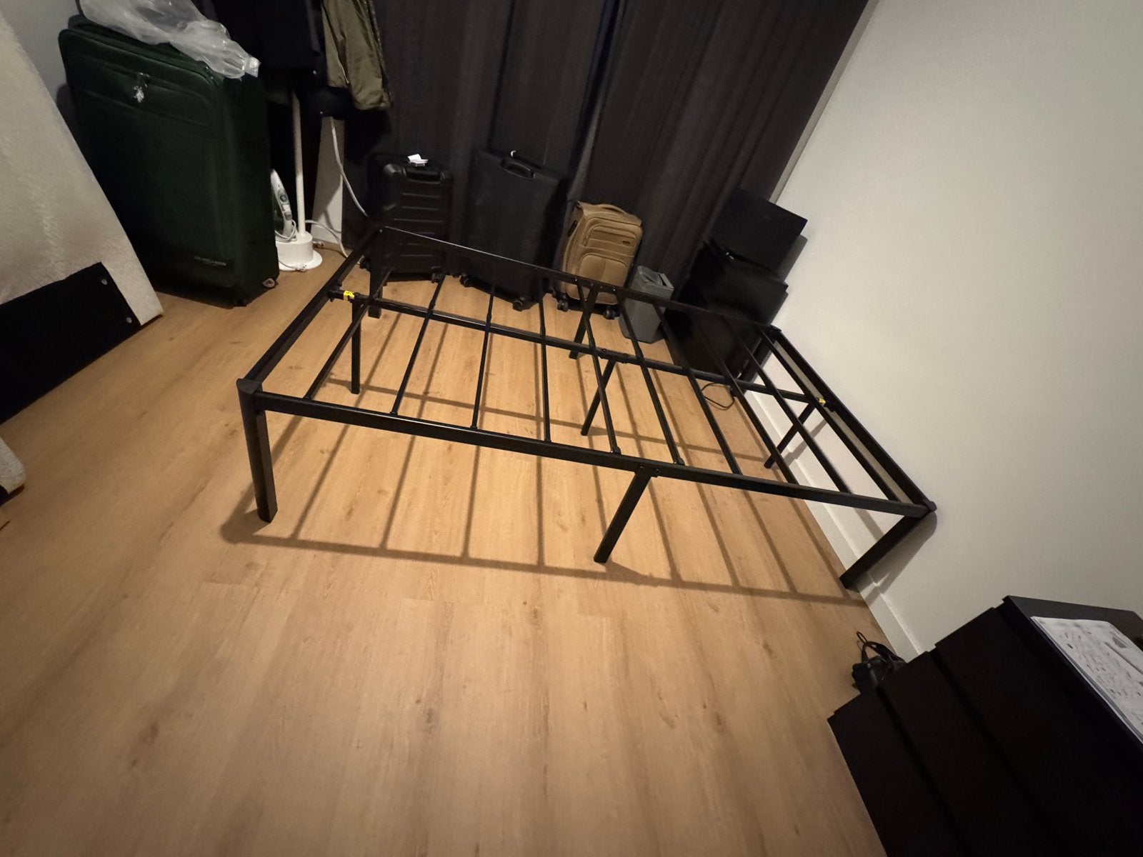 Zinus bedframe 120x190 cm - zwart metaal, Gebruikt, Zwart, Twijfelaar, 120 cm