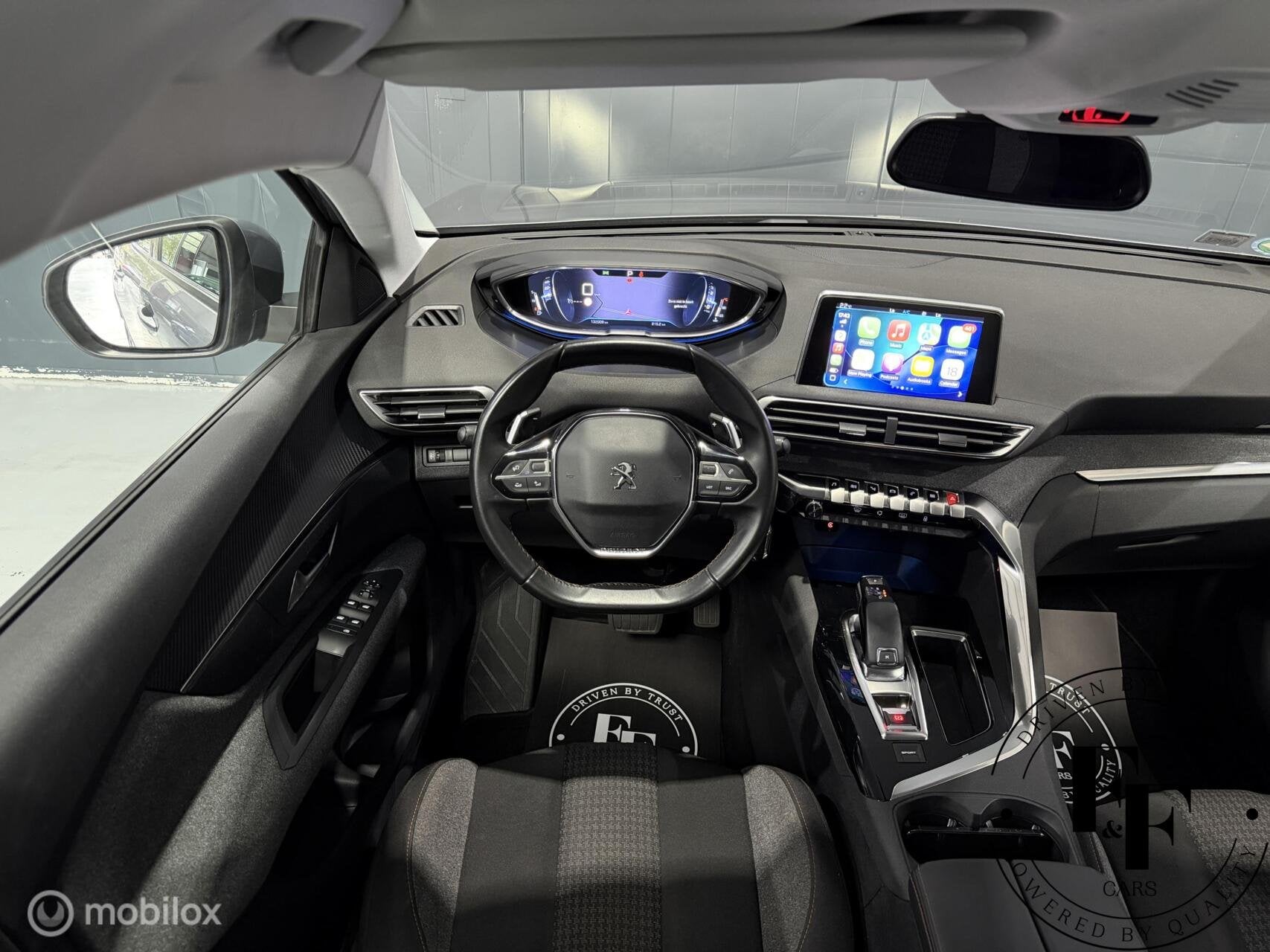 Peugeot 3008 1.2 PureTech Active|Automaat|CarPlay|Camera|Tre, Auto's, Peugeot, Stof, Gebruikt, 1199 cc, 19 km/l