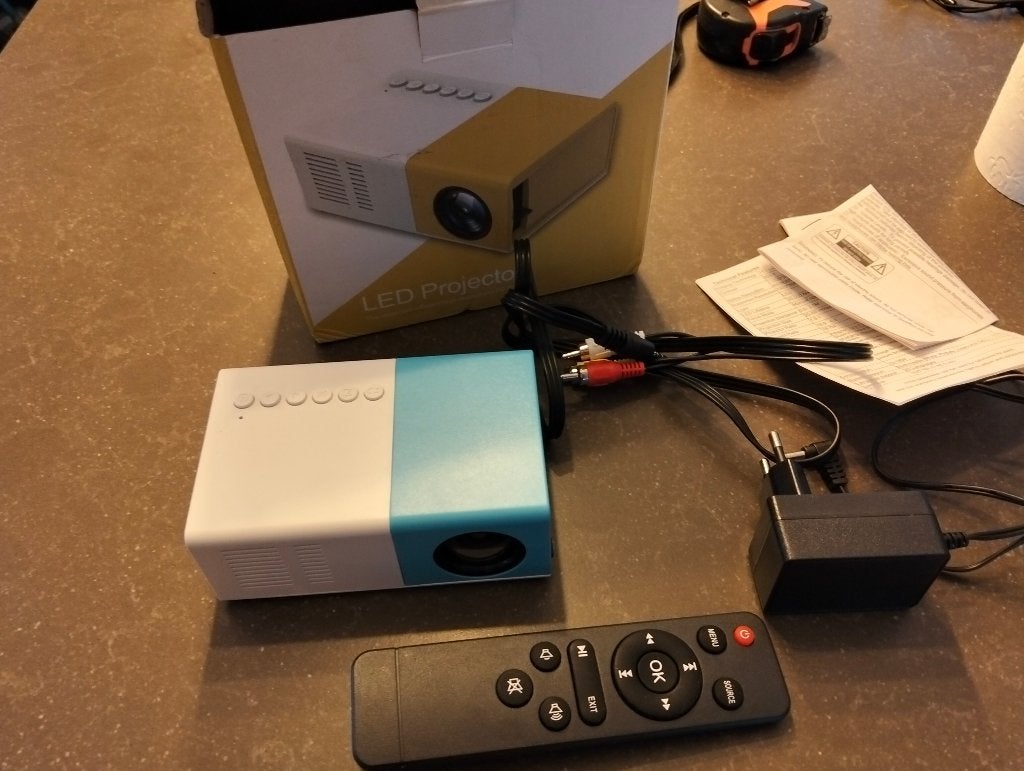 Led projector zgan, Ophalen of Verzenden, Zo goed als nieuw, LED