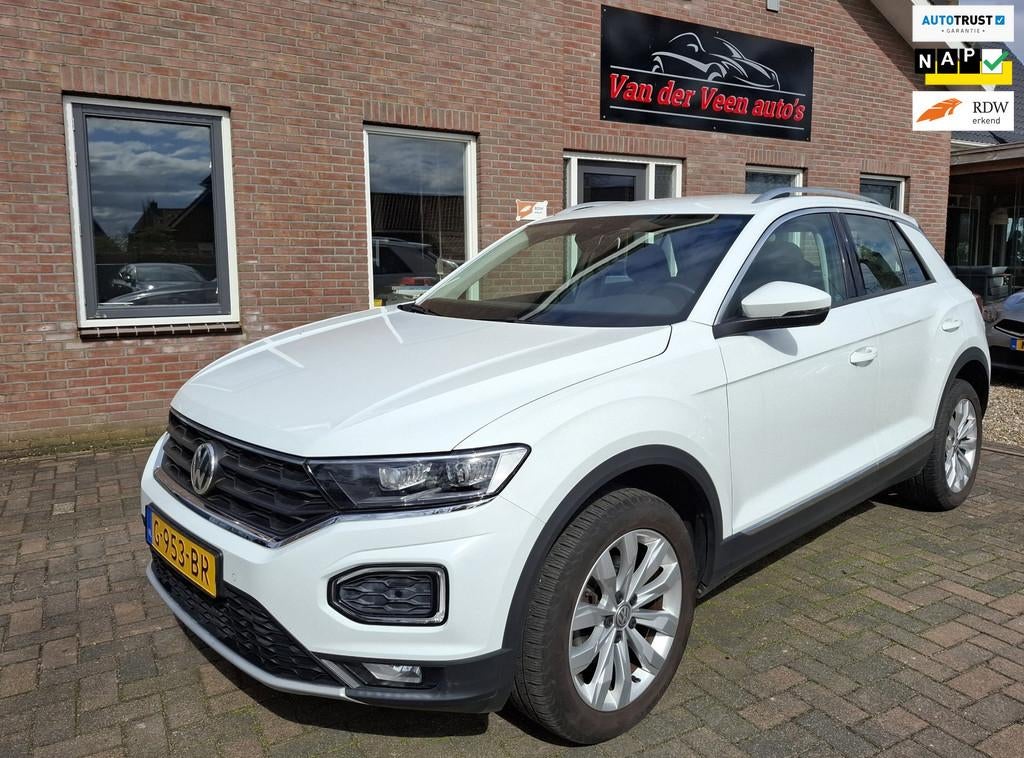 Volkswagen T-Roc 1.5 TSI Sport. volledig leder dealer onderh, Euro 6, 4 cilinders, 150 pk, Wit