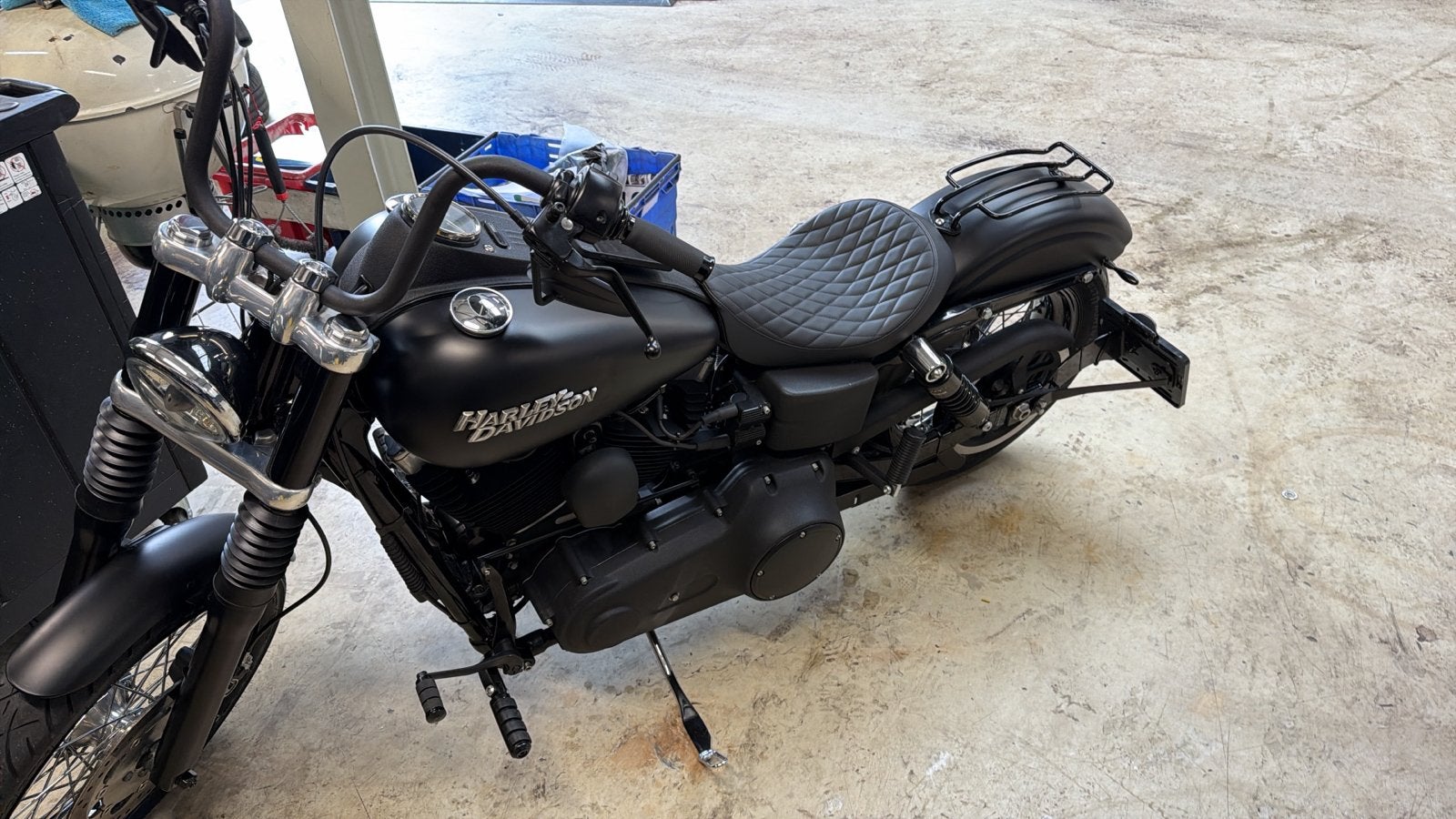 Harley-Davidson Street Bob FXDB - Mat Zwart, Motoren, 2 cilinders, Gebruikt, Particulier, Meer dan 35 kW