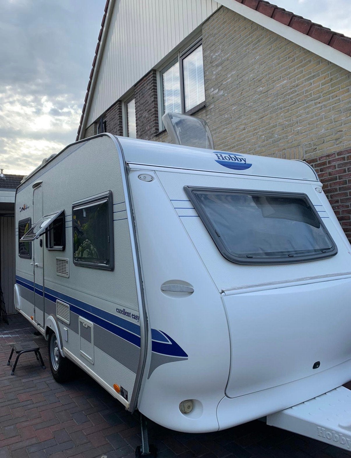 Hobby 450 Excellent Easy - Compacte en complete caravan, Caravans en Kamperen, Vast bed, Rondzit, Hobby, Particulier