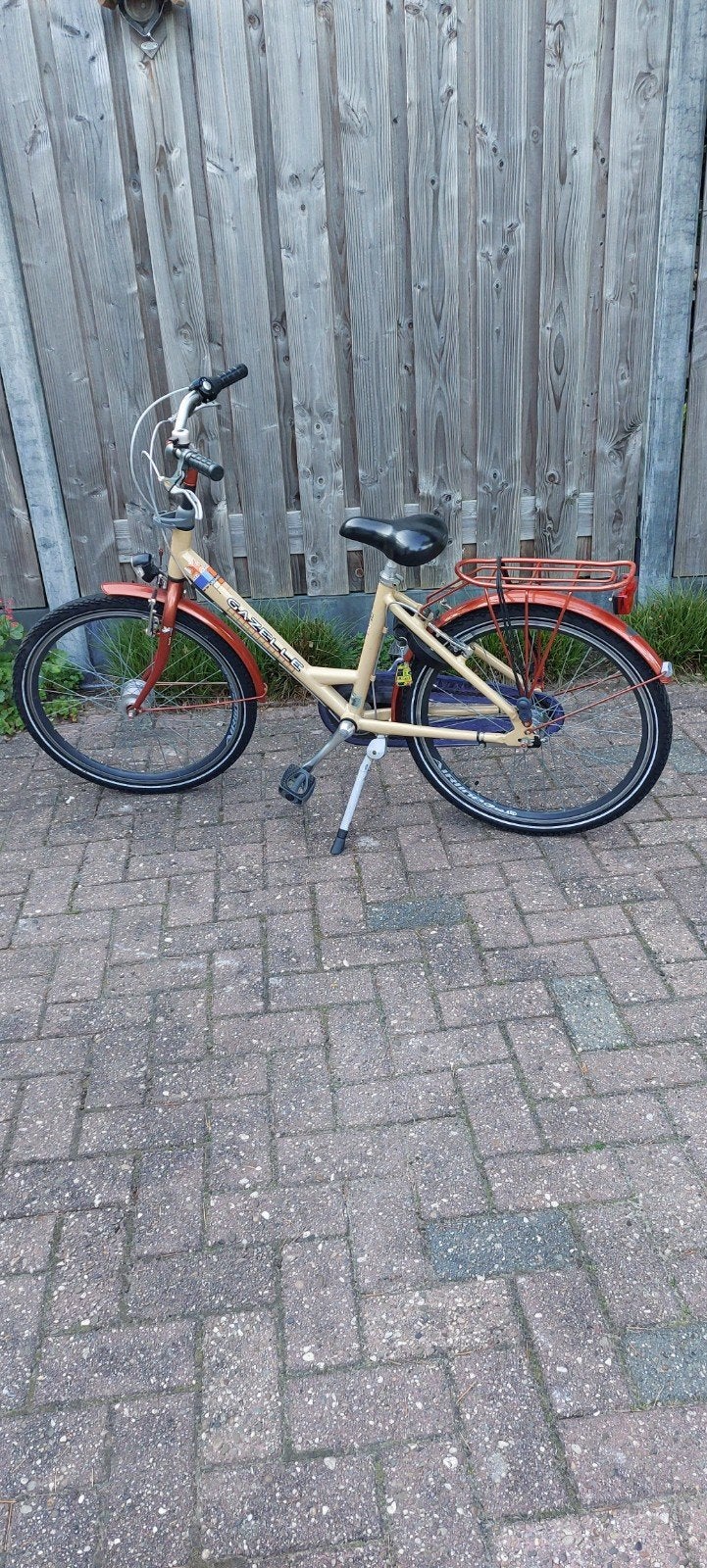 Nette Gazelle meisjesfiets 24 inch met 3 versnellingen, Fietsen en Brommers, Fietsen | Meisjes, Ophalen