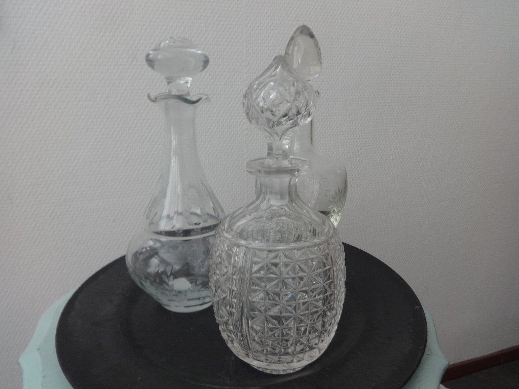 drie  antieke  schenk, Ophalen