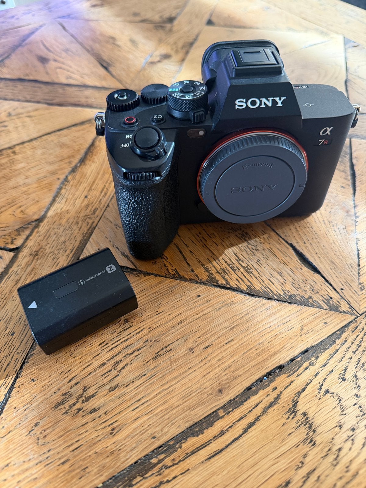 Sony a7rv, Audio, Tv en Foto, Fotocamera's Digitaal, Ophalen, 60 megapixels, Zo goed als nieuw, Accu