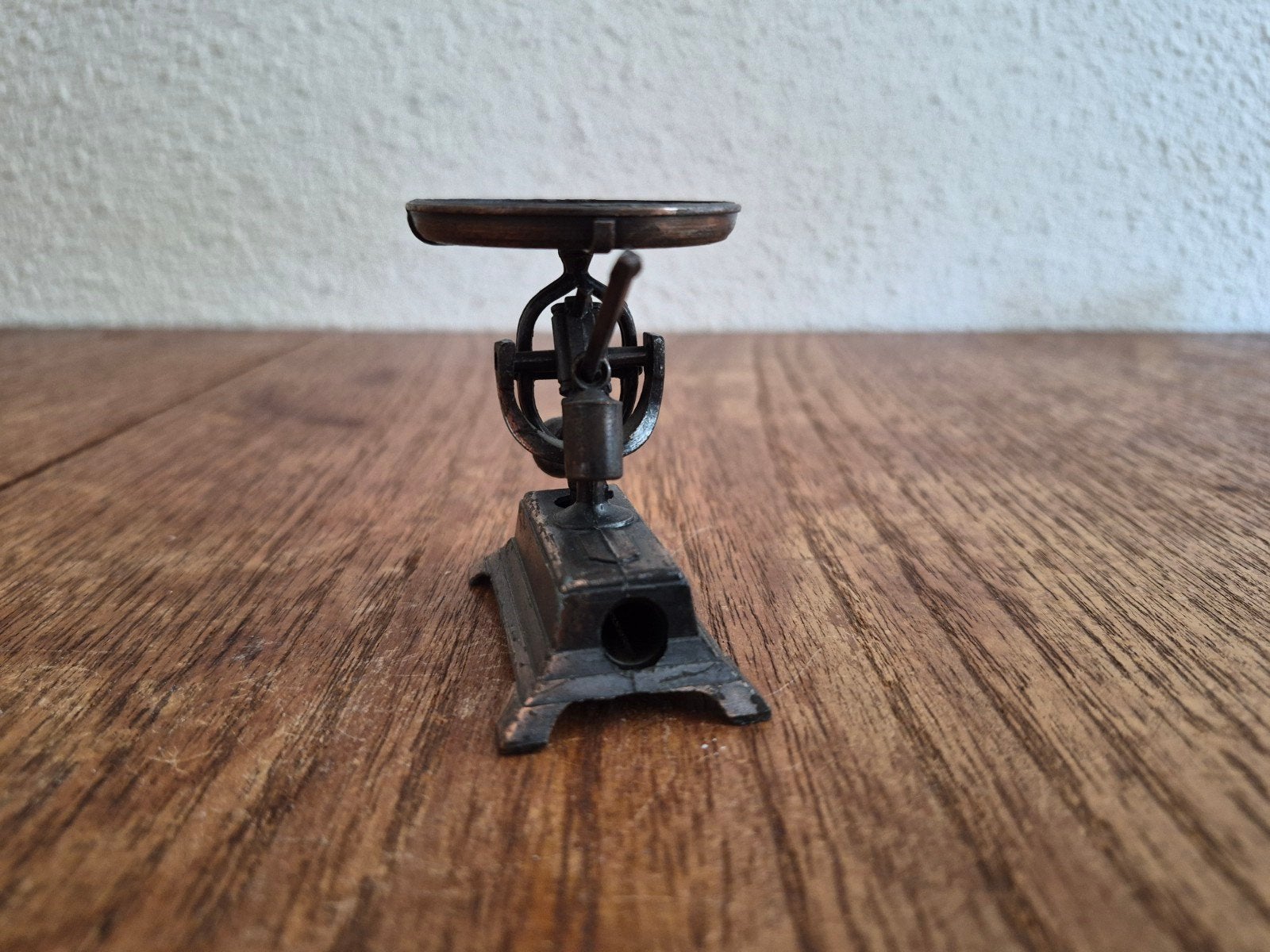 miniatuur weegschaal puntenslijper, Ophalen of Verzenden