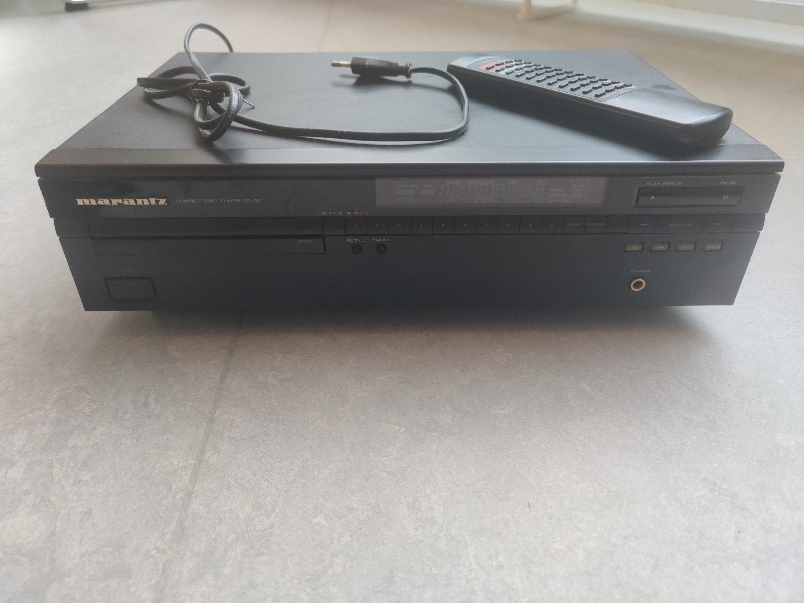 Marantz CD-50 CD-speler + remote - moet gereviseerd worden, Audio, Tv en Foto, Cd-spelers, Ophalen, Marantz
