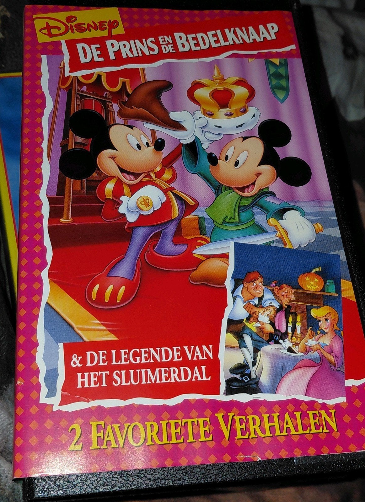 Disney VHS: De Prins en de Bedelknaap & Het Sluimerdal, Gebruikt, Tekenfilm, Alle leeftijden, Ophalen of Verzenden
