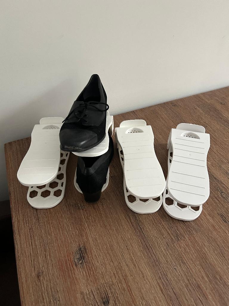 4 x schoenopberger wit, Wit, Nieuw, Ophalen of Verzenden, Sneakers of Gympen