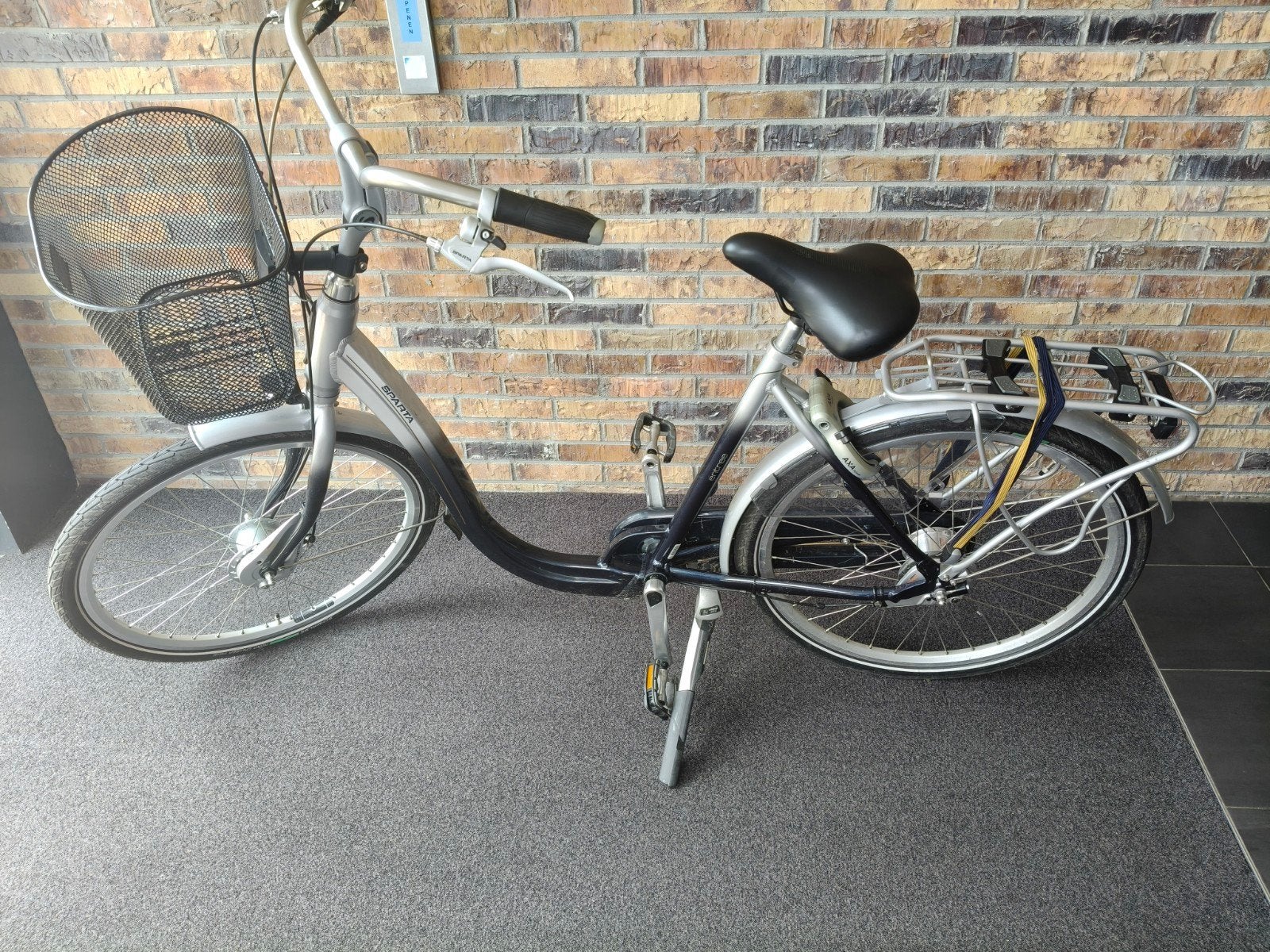 Sparta fiets unisex lage instap in nieuwstaat, Fietsen en Brommers, Fietsen | Dames | Damesfietsen, Ophalen, Zo goed als nieuw