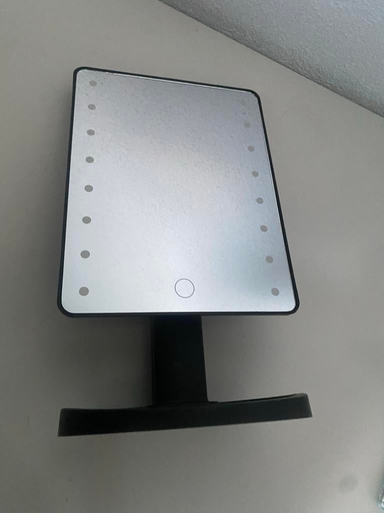 Make-up spiegel met LED verlichting, Ophalen, Minder dan 50 cm, Zo goed als nieuw, Minder dan 100 cm