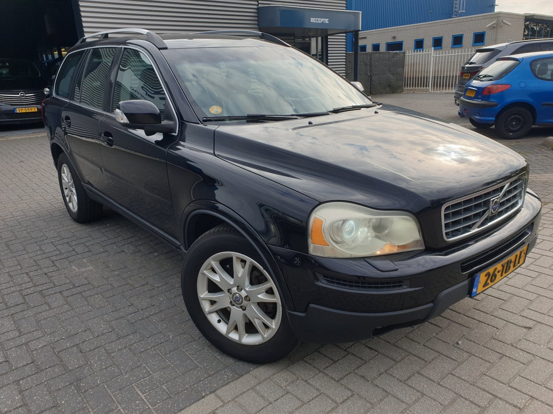 Volvo XC90 2.4 D5 Summum leder-Automaat-7per, Automatische klimaatregeling, Gebruikt, Zwart, 241 €/maand