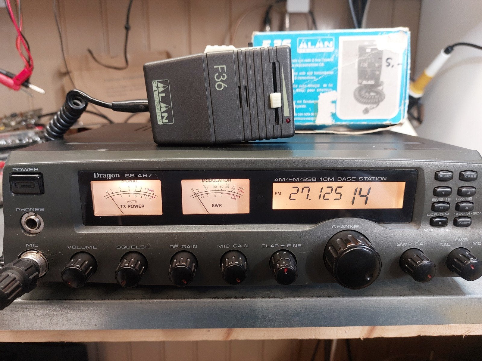 Basisbak FM AM USB LSB, Ophalen of Verzenden, Zo goed als nieuw