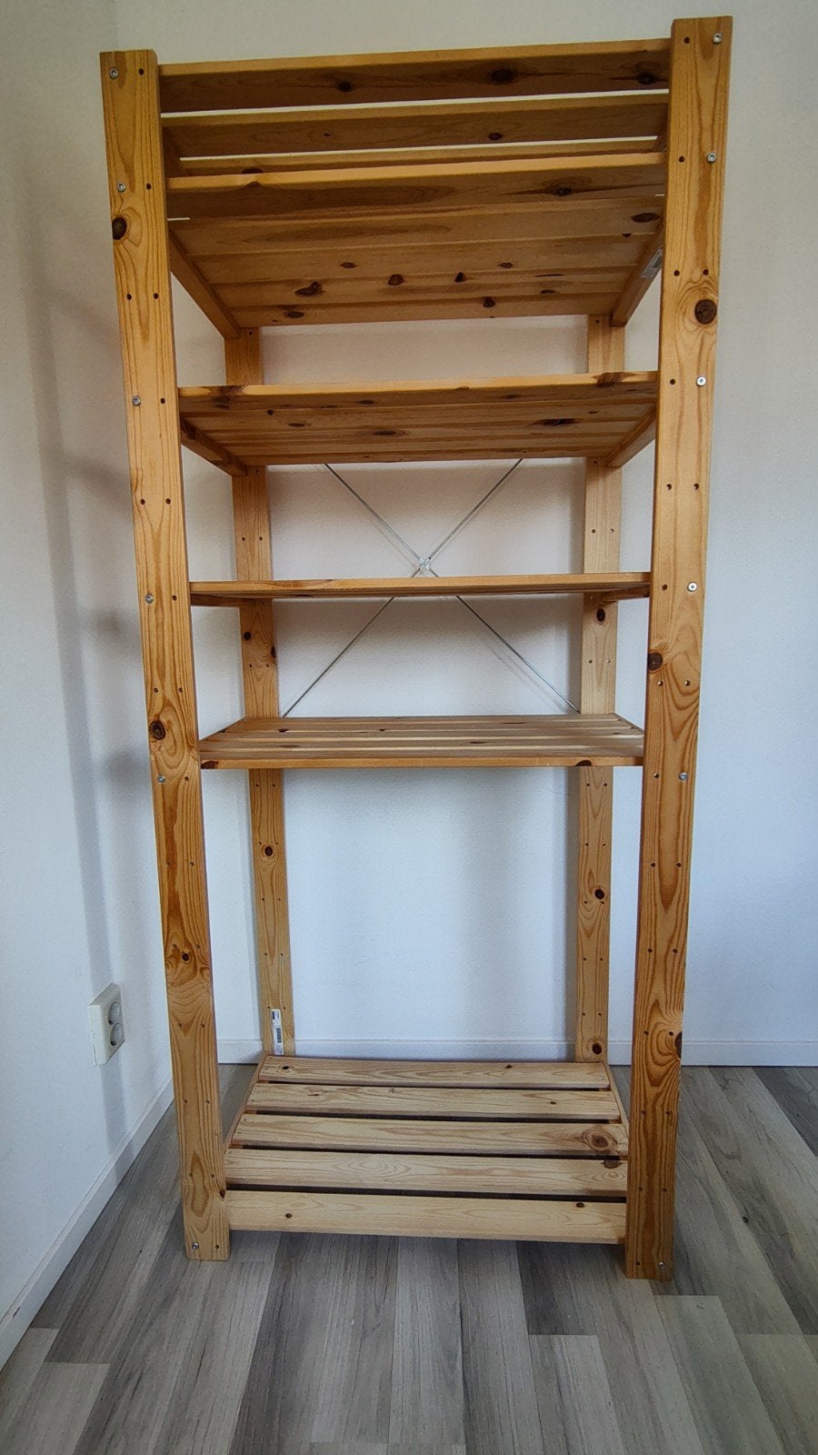 Wooden shelf from IKEA, Ophalen, Zo goed als nieuw