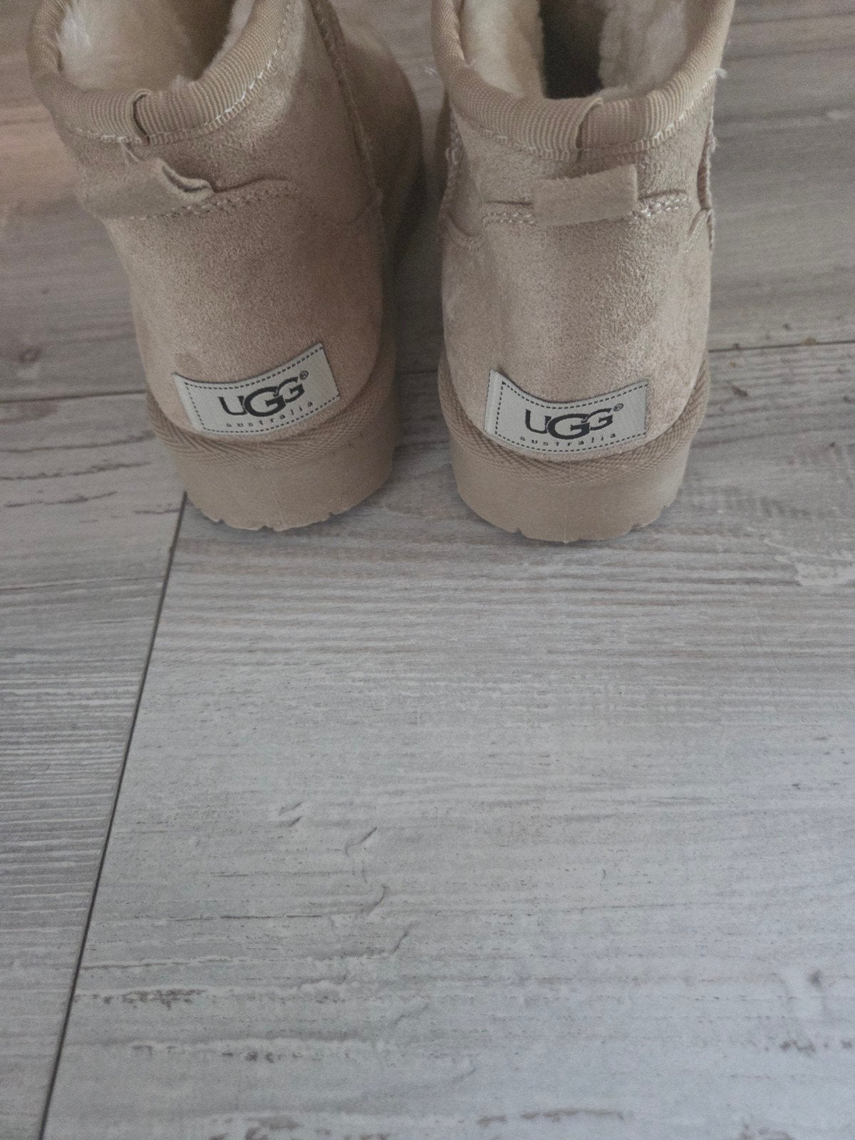 Uggs 1.1 - Beige UGG Laarzen, UGG, Beige, Lage of Enkellaarzen, Ophalen of Verzenden
