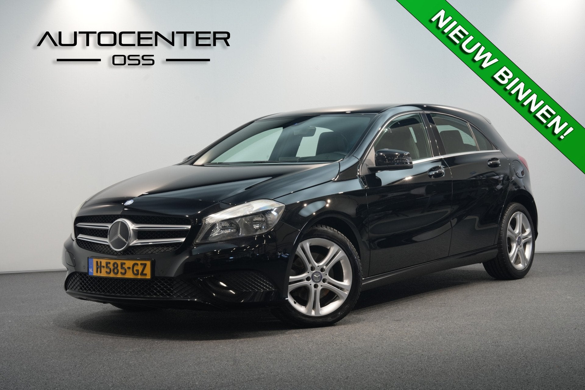 Mercedes-Benz A-Klasse 180 Urban Sport  NAVI  CRUISE, Auto's, Voorwielaandrijving, Gebruikt, 4 cilinders, Handgeschakeld