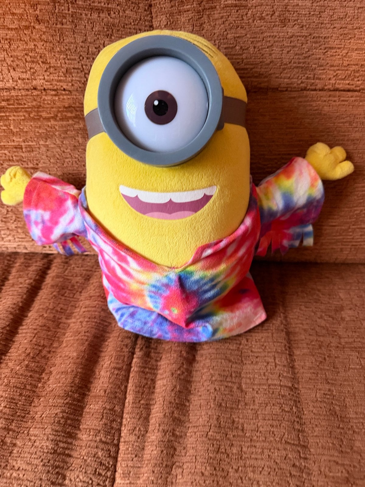 Minion Knuffel als Hippie - 30 cm hoog, Kinderen en Baby's, Gebruikt, Overige typen, Middelgroot (20 tot 80 cm), Verzenden