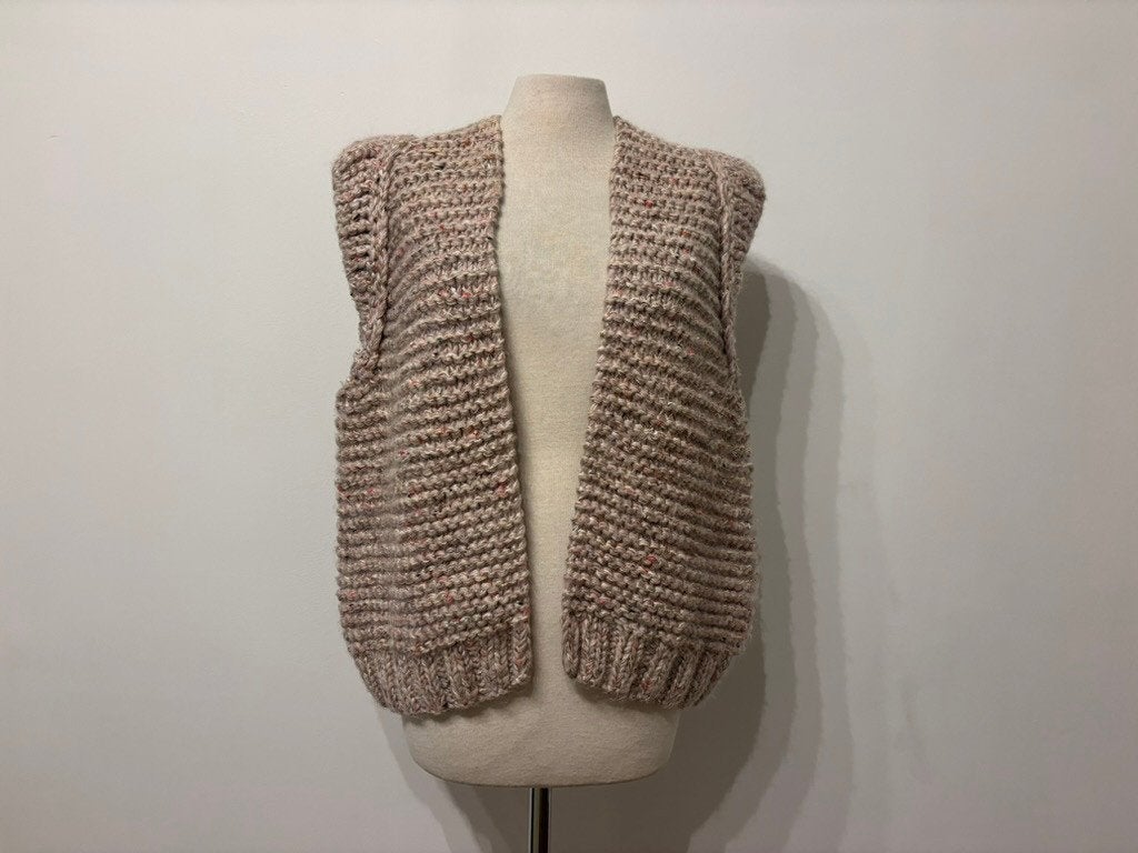 Kiro by Kim Handknitted spencer / vest - Maat M/L, Maat 38/40 (M), Kiro by Kim, Beige, Kiro by Kim