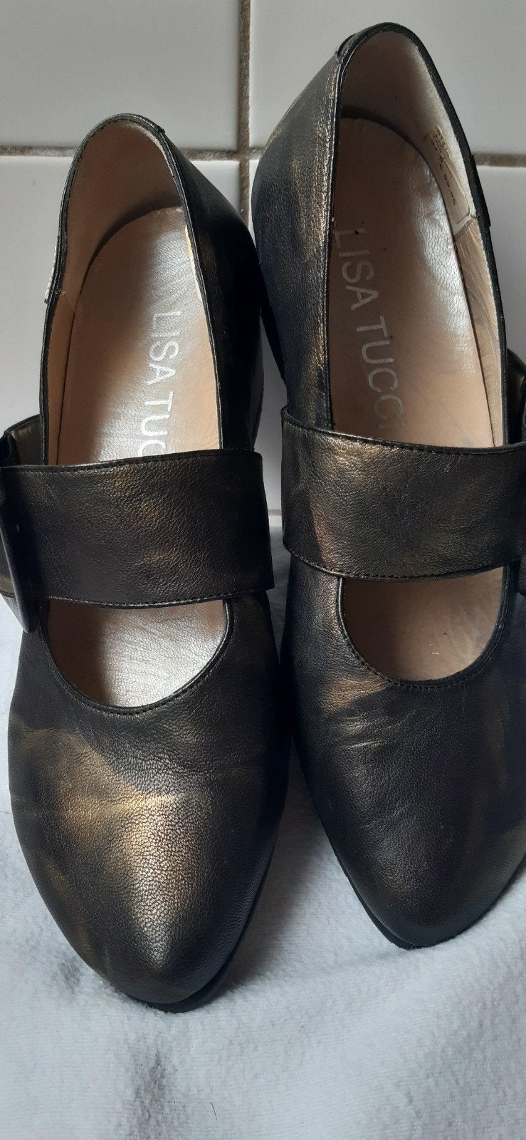 Schoenen, Bruin, Lage of Enkellaarzen, Zo goed als nieuw, Lisa Tucci