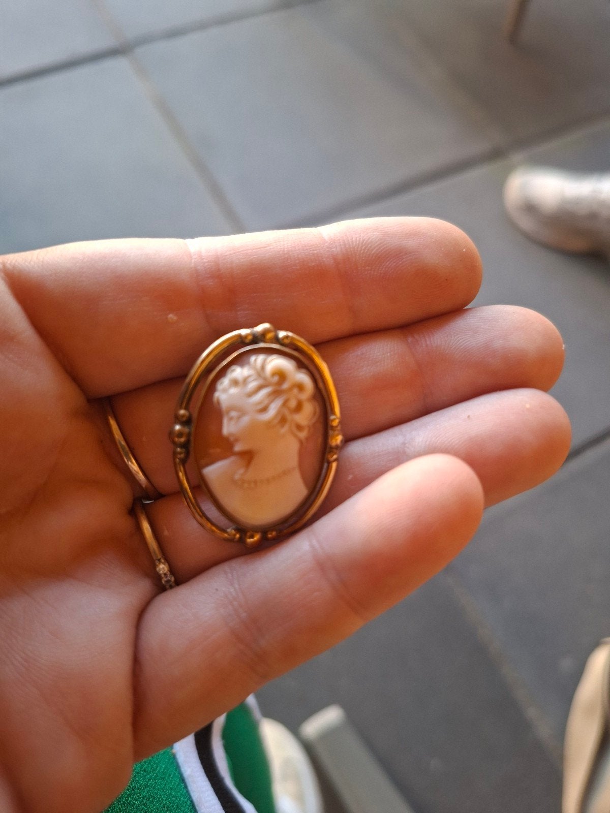 Antieke Camee Broche met Klassiek Portret, 4 tot 7 cm, Gebruikt, Bruin, Ophalen of Verzenden
