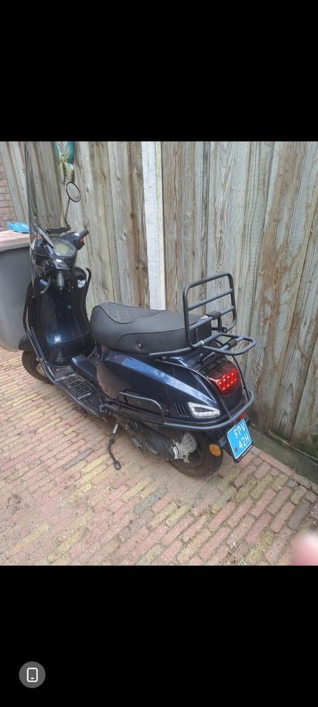 Mooie scooter marengo buurt gehad wordt er weinig op gereden, Ophalen of Verzenden, Benzine, Overige merken