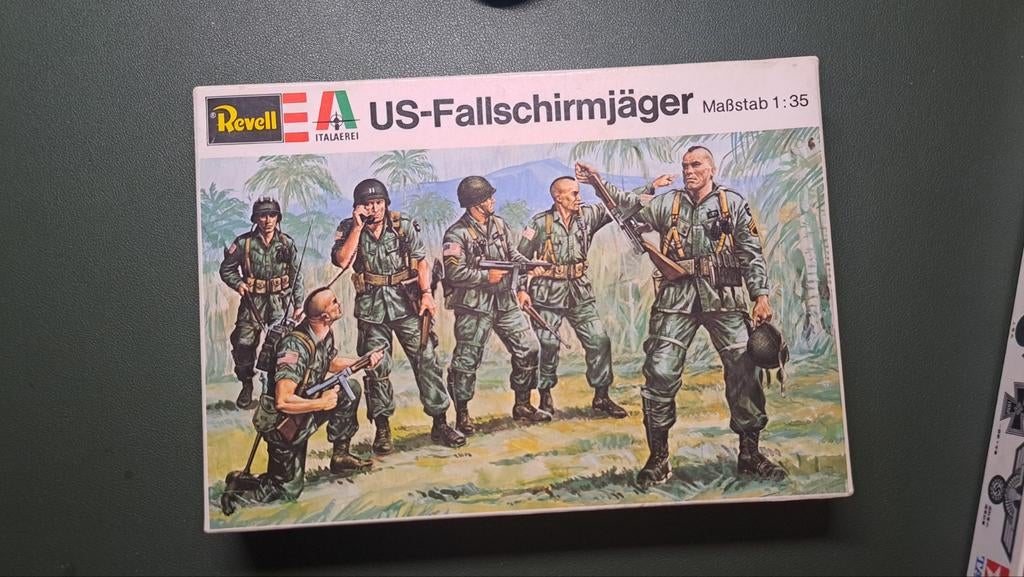 Revell us-fallshchirmjager, Ophalen of Verzenden, Nieuw, 1:35 tot 1:50