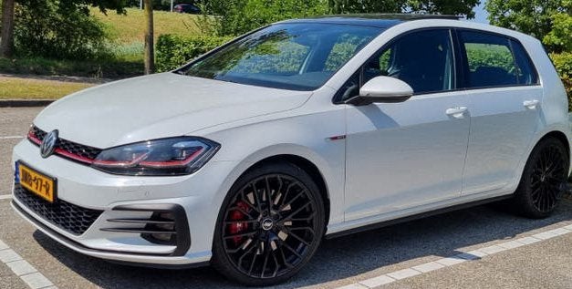 Volkswagen Golf 7.5 GTI 2.0 TSI 300PK 5D, Auto's, Voorwielaandrijving, Stof, Zwart, Wit