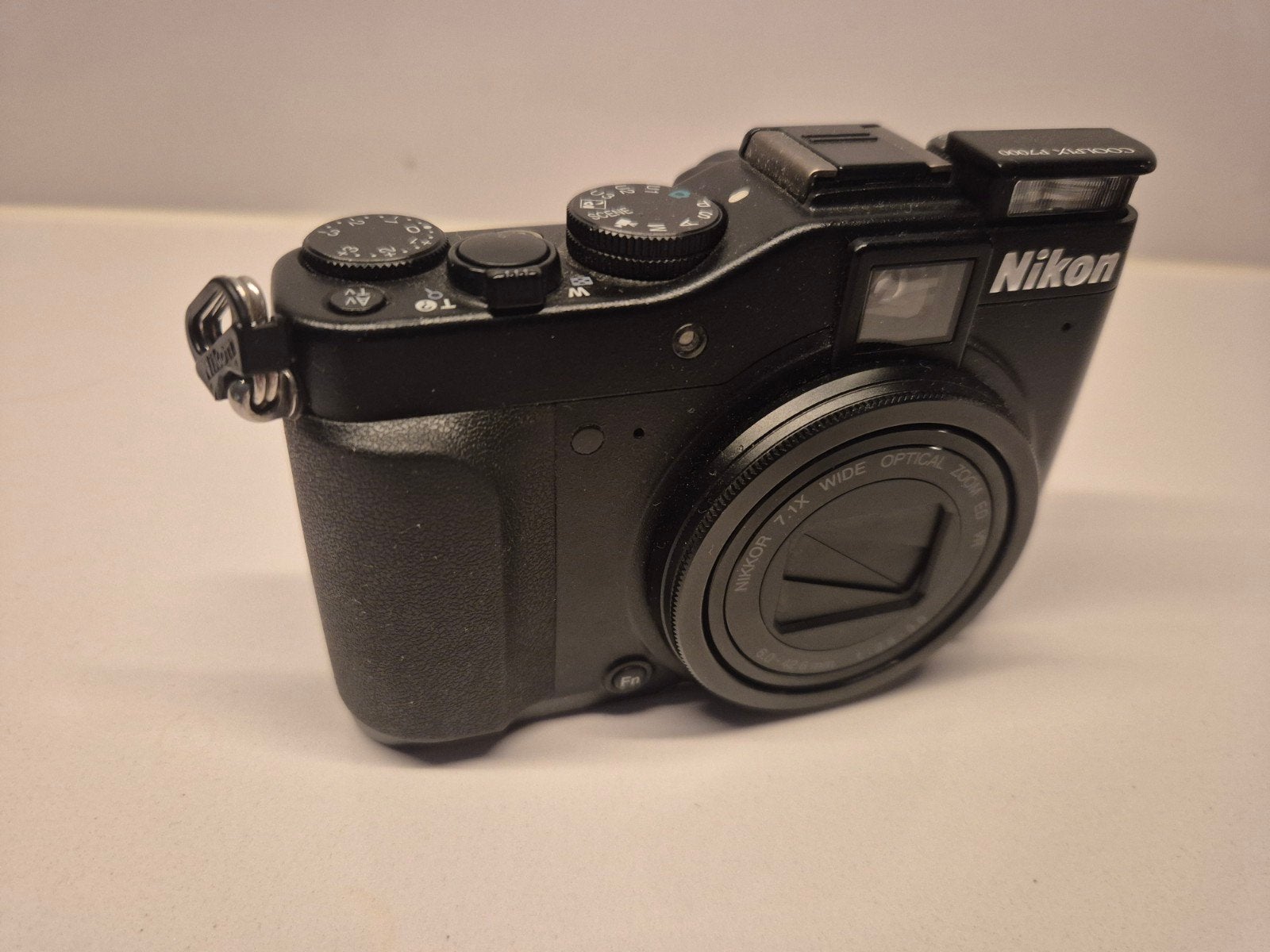 Nikon Coolpix P7000 met Wide Converter en accessoires, Ingebouwde flitser, Zo goed als nieuw, Compactcamera, 4 t/m 7 keer