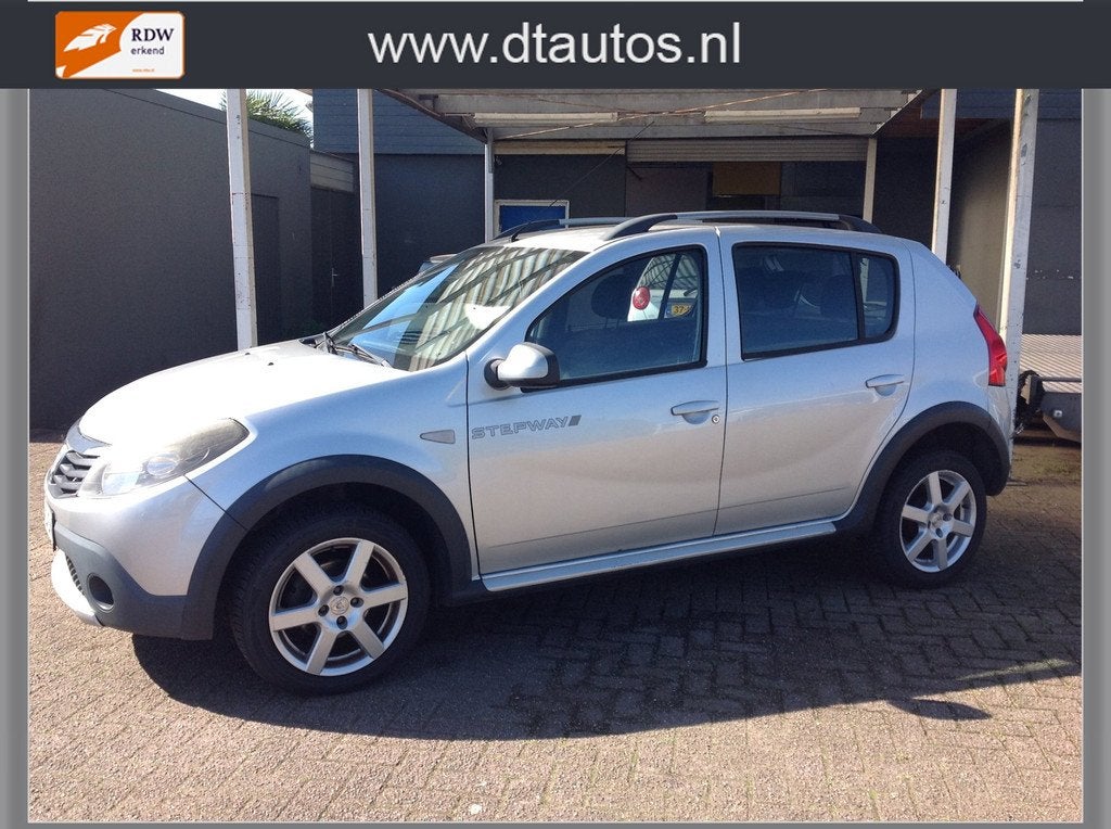 Dacia Sandero 1.6 Stepway airco nieuwe apk, Auto's, Dacia, Gebruikt, Bedrijf, Airbags, Onderhoudsboekje
