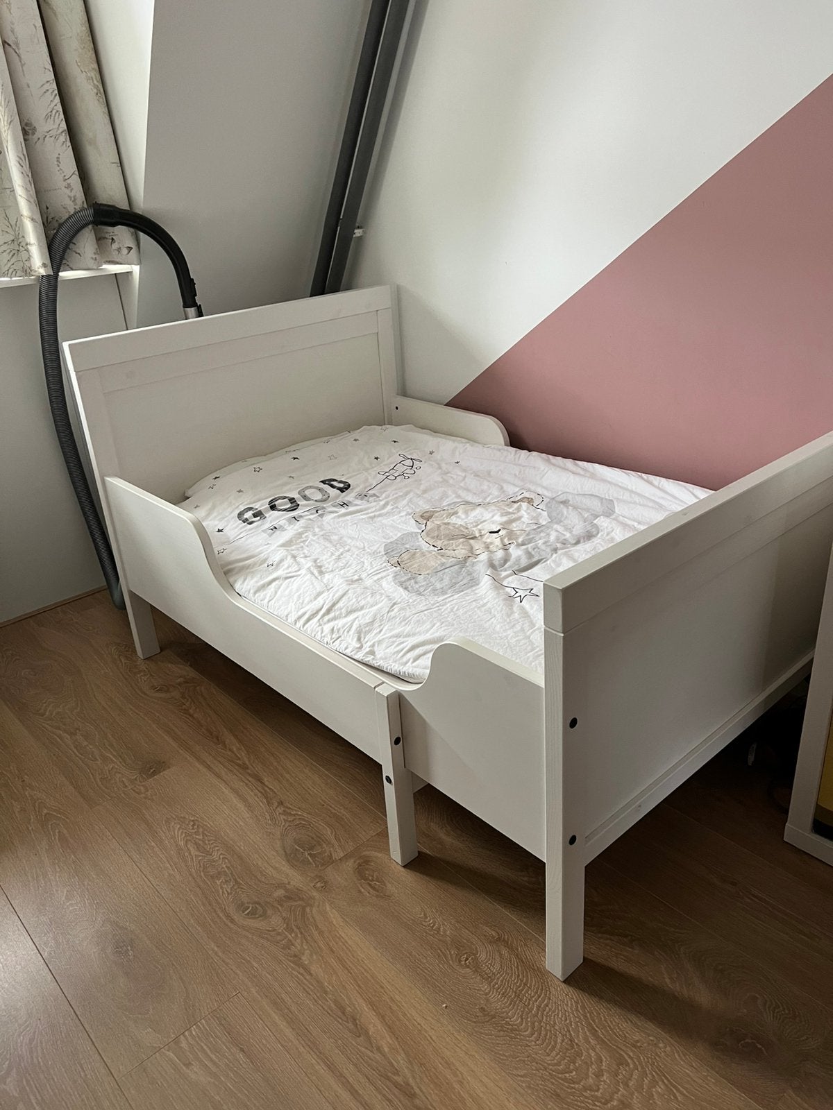 Meegroeibed (ikea sundvik) - complete set, Ophalen, 70 tot 85 cm, Zo goed als nieuw, Lattenbodem