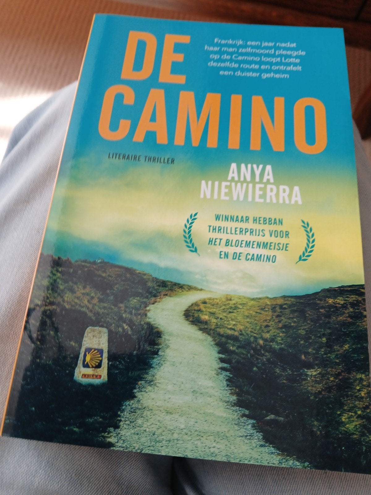 de Camino van Anya Niewierra, Ophalen, Nieuw, Anya Niewierra
